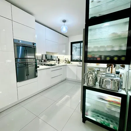 Maison Lumineuse A Torcy Villa