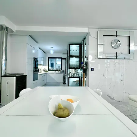 Maison Lumineuse A Torcy トルシー
